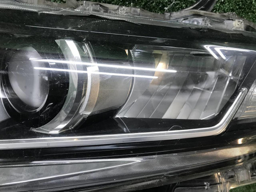 Битая Фара левая Toyota LC Prado 150 (17-нв) LED