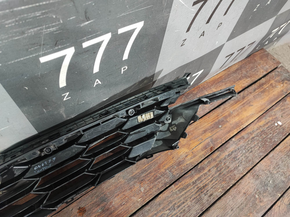 Решетка радиатора Kia Seltos 19-25 Б/У Оригинал 86350Q5000