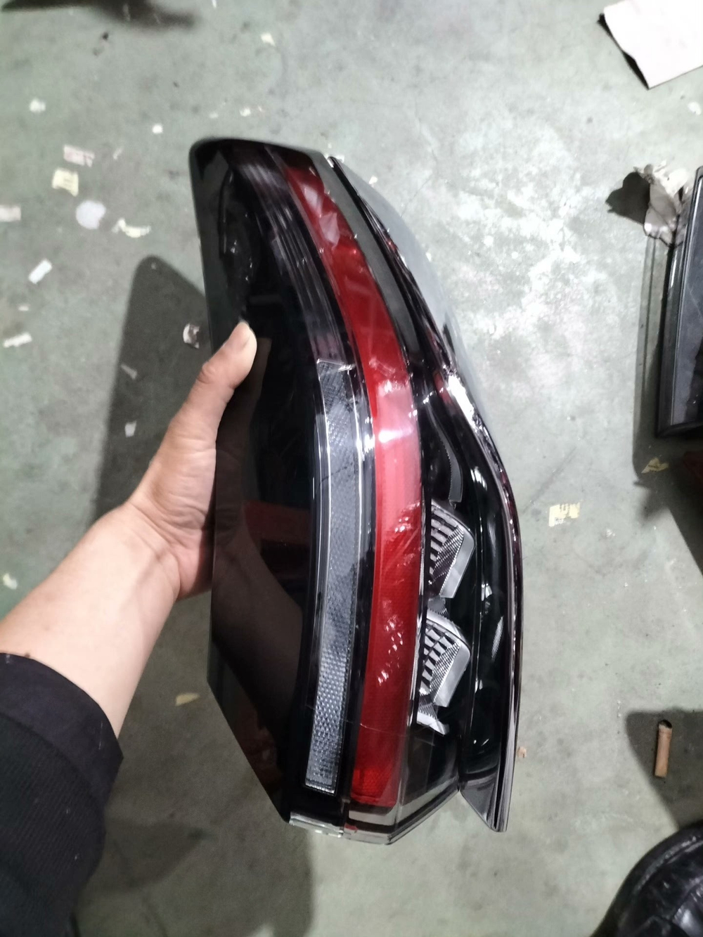 Задние фонари оригинал Honda UR-V (левые, внутренние и внешние)