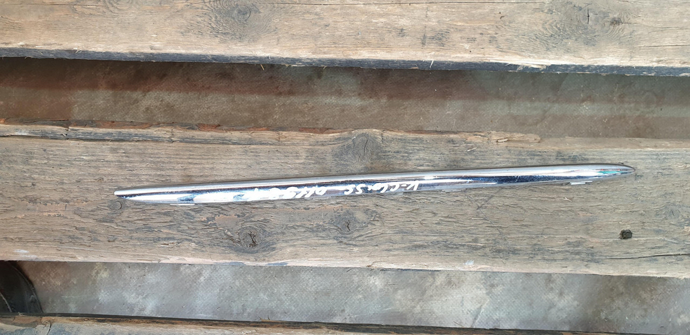 Молдинг решетки радиатора Mercedes V (W447) 14-нв Б/У Оригинал A4478880285