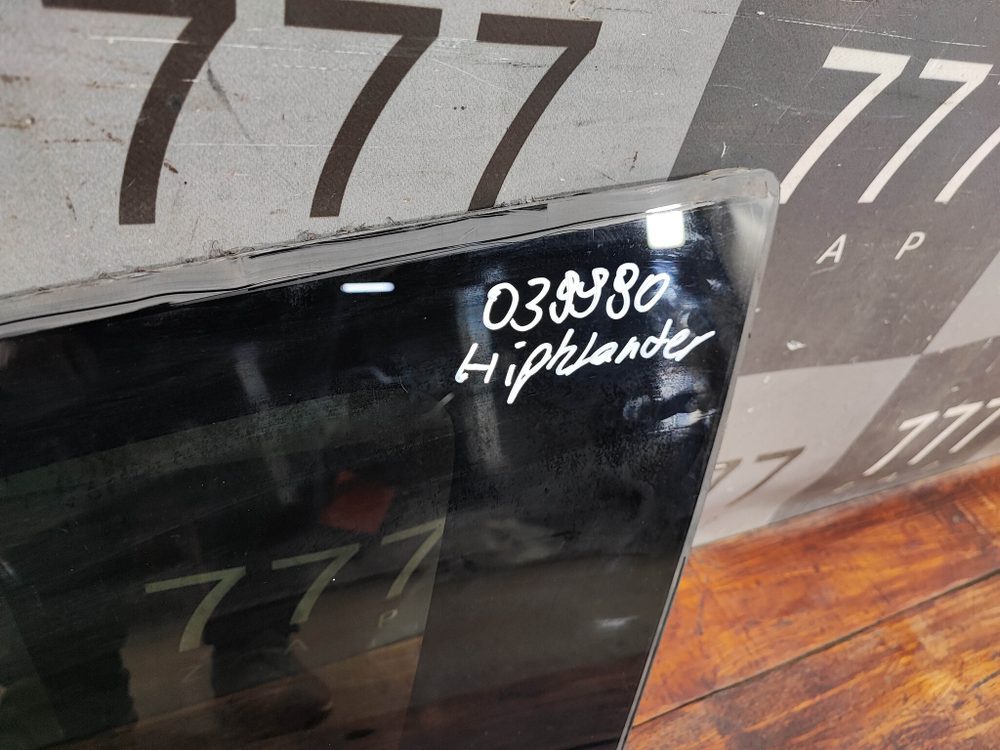 Стекло багажника правое Toyota Highlander 4 (U70) 19-нв Б/У Оригинал 627100E200