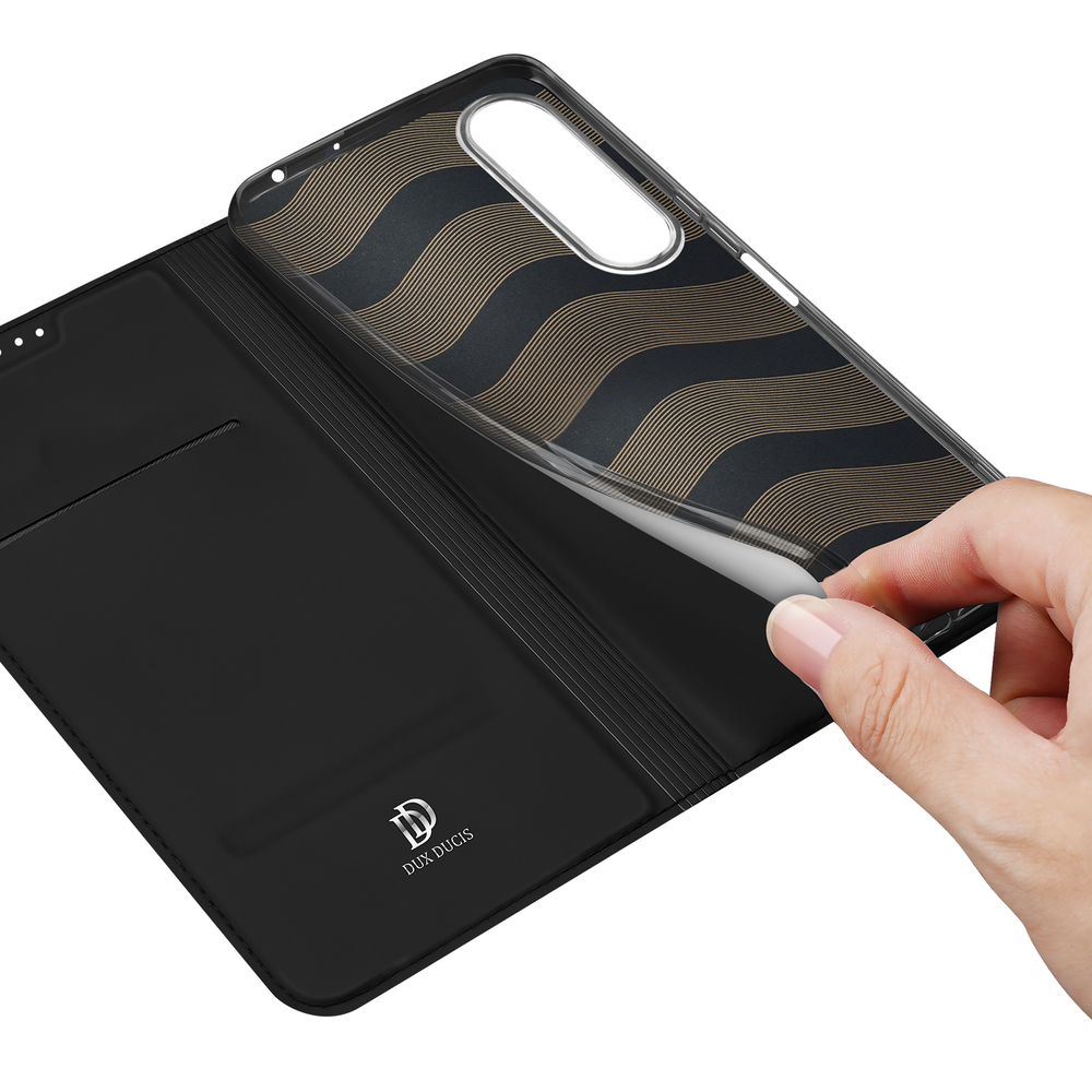 Чехол книжка из PU кожи черного цвета от Dux Ducis для смартфона Sony Xperia 1 VII (1-7), серия Skin Pro Series Case