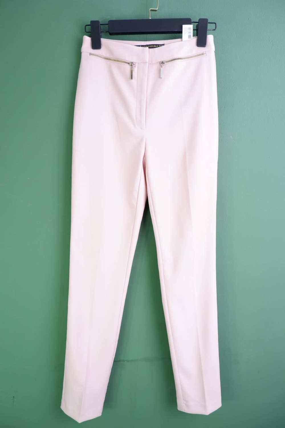 Брюки Love Republic модного цвета, на 40 размер