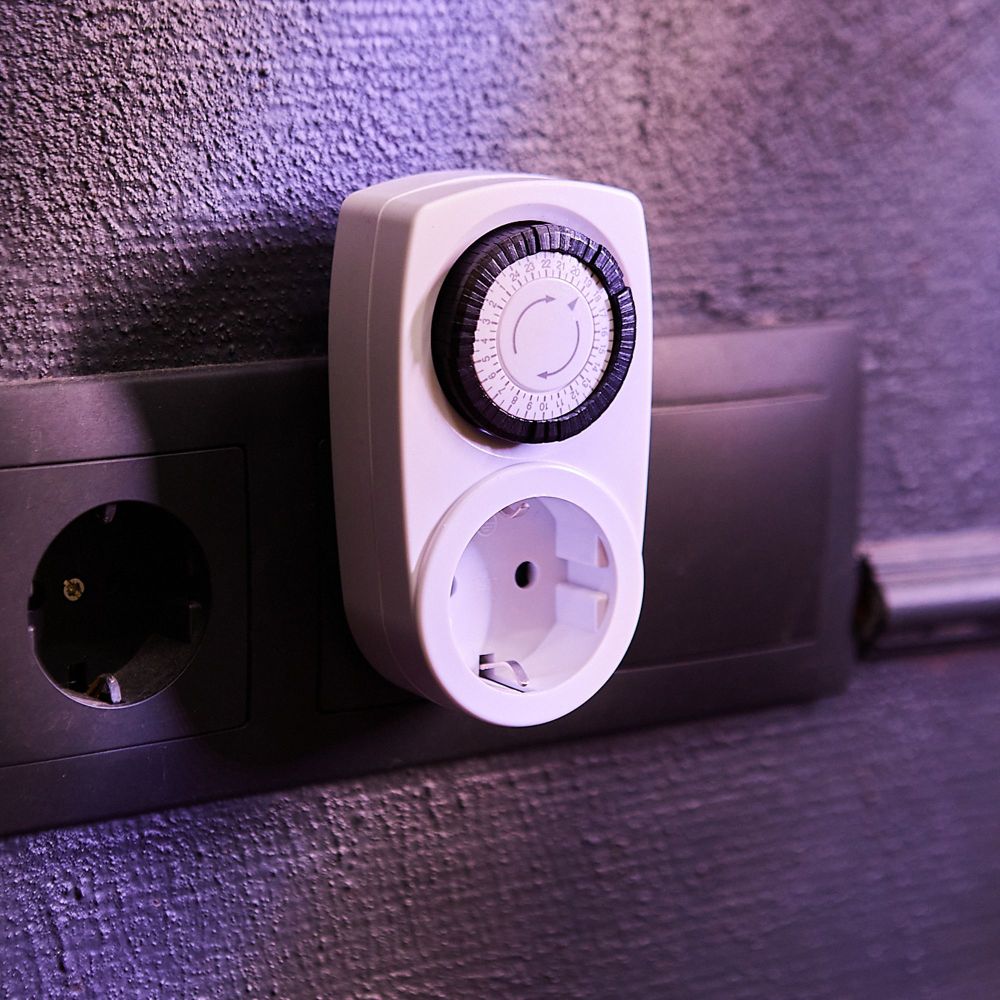 UST-M10 WHITE Таймер механический с розеткой. 220В. 12-24ч. 3500Вт. ТМ Uniel