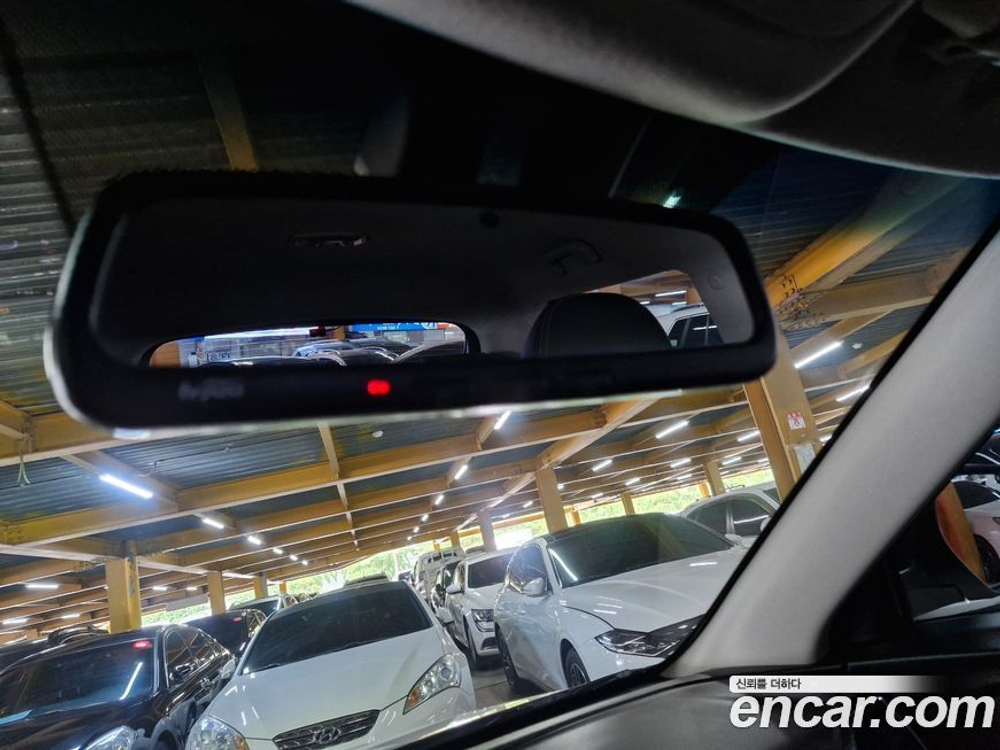 KG Mobility (Ssangyong) Very New Tivoli Бензин 1.5 2WD (10.2020)