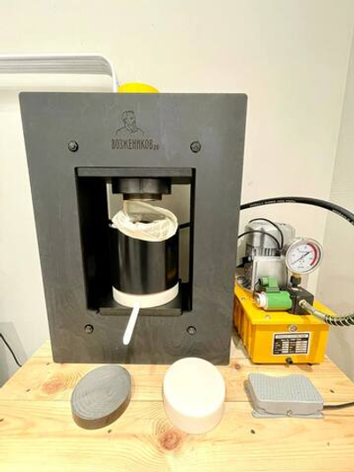 Маслостанция электрическая на 60 тонн