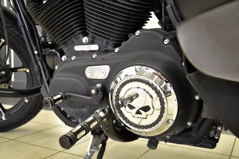 Harley-Davidson Sporster Iron 883 (2015)