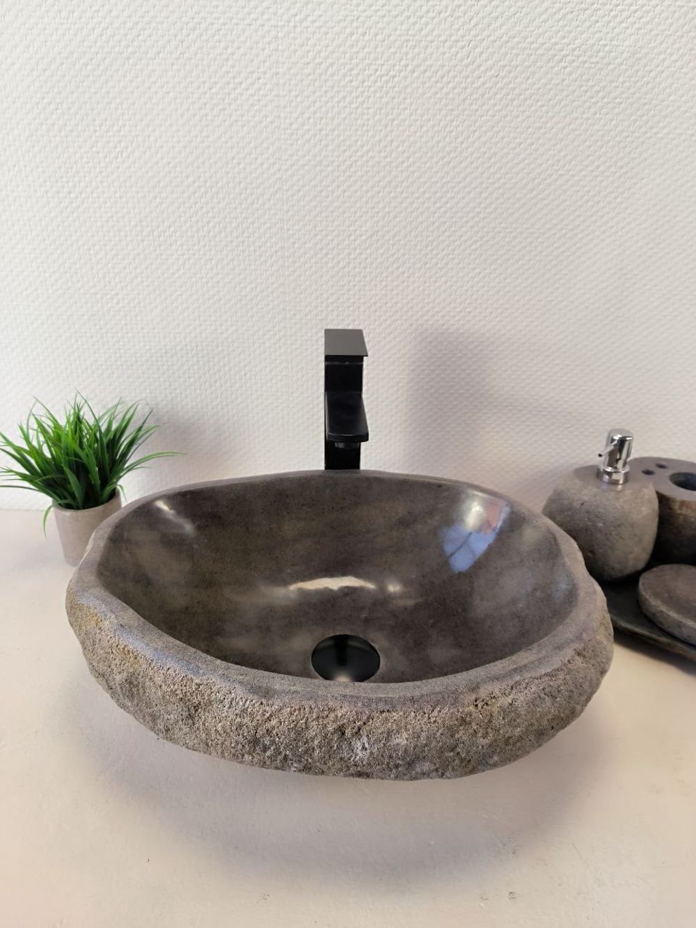 Раковина из речного камня RS-65977 47х38х15 из натурального камня