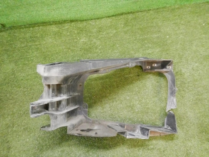 Кронштейн фары левый Mercedes S W222 (2013-2017)