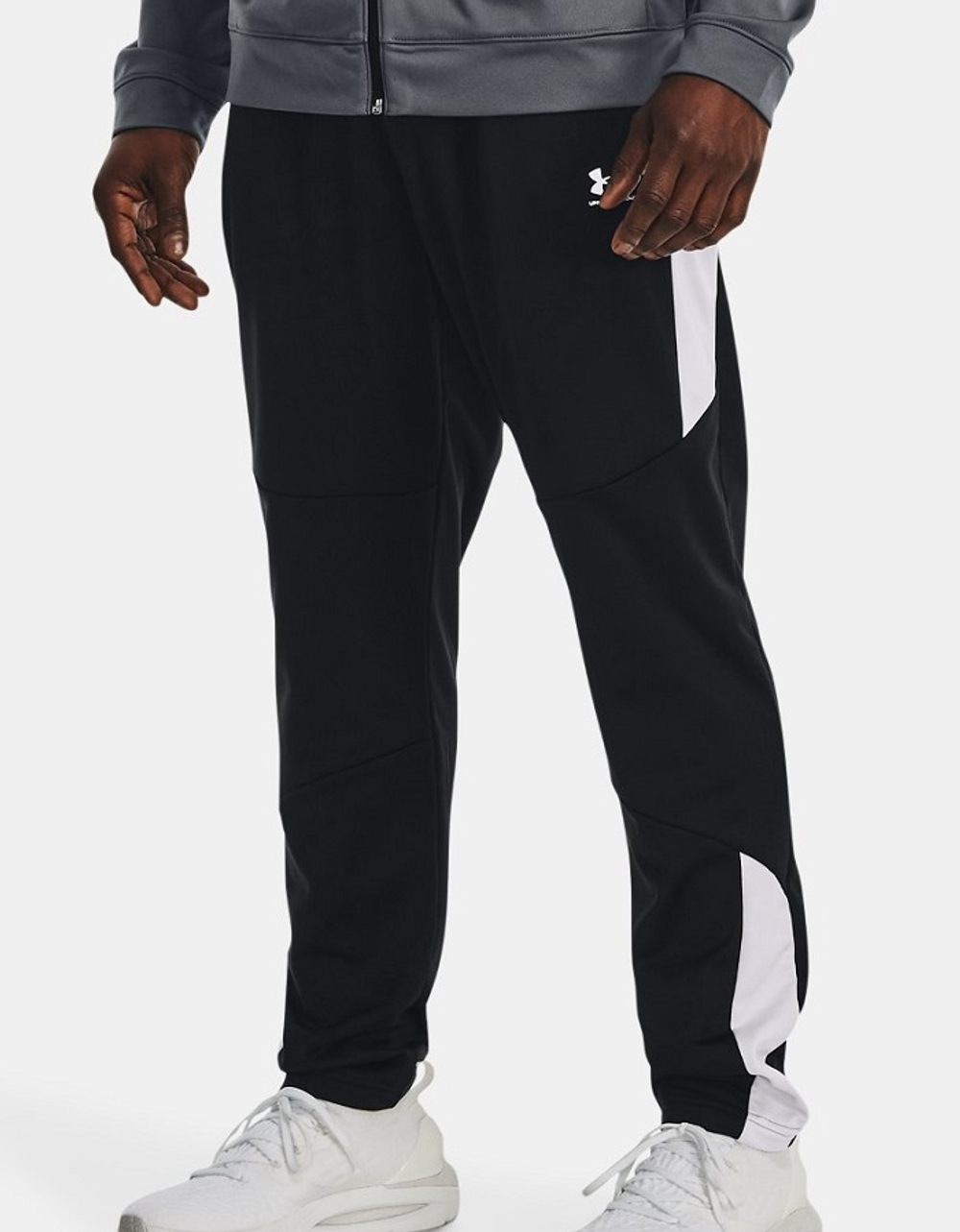 Мужские теннисные штаны Under Armour Men's UA Tricot Track Pants - black/white
