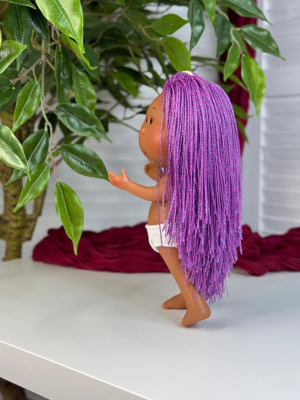 Кукла Nines виниловая 23см Little Mia Latina без одежды (3199WL8A1)