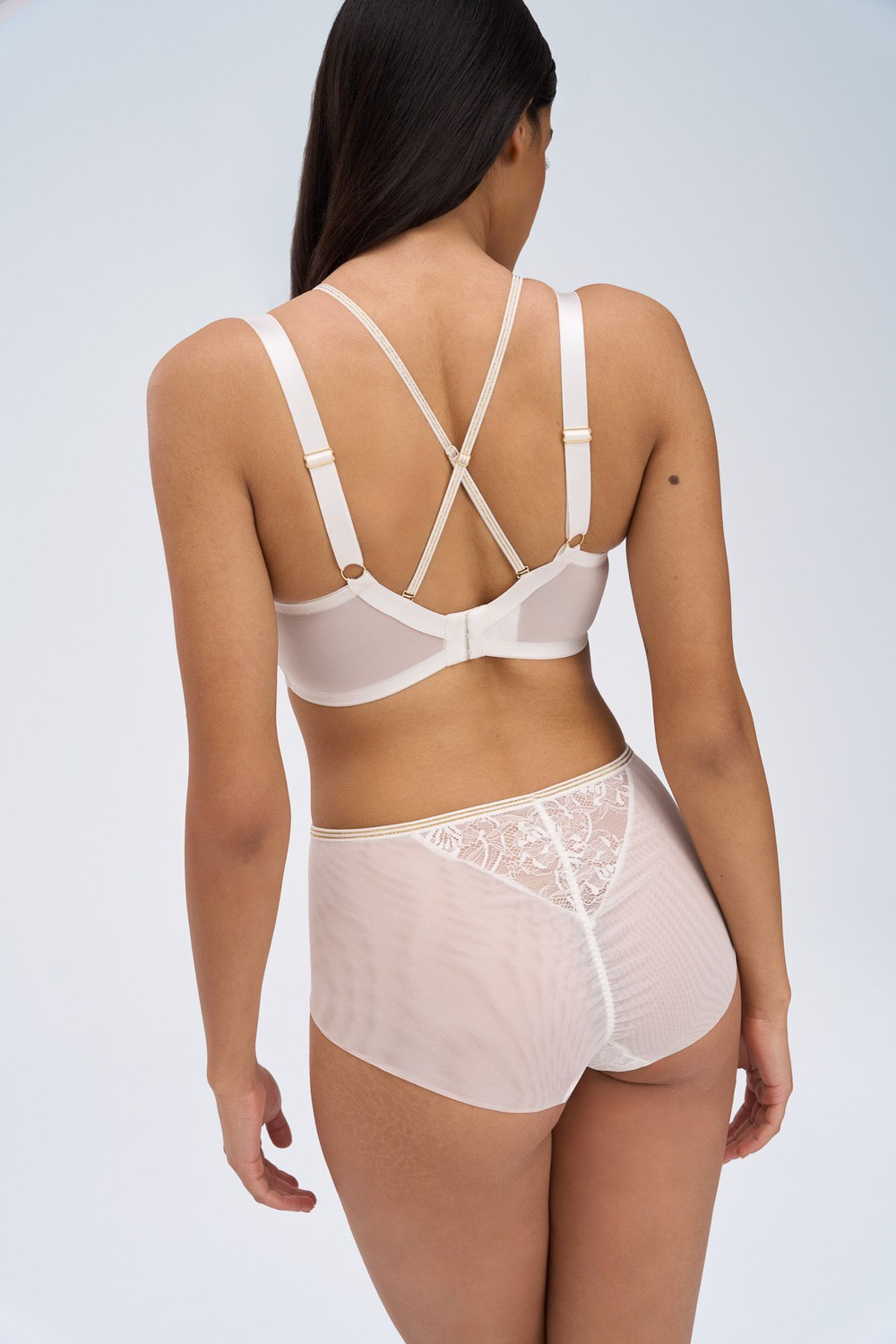 Белый бюстгальтер с мягкой чашкой Chiara Gold (Размер: 95E) (Цвет: белый)