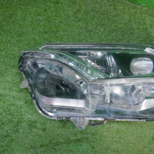 Фара левая Toyota Rav 4 CA40 (2015-2019) LED