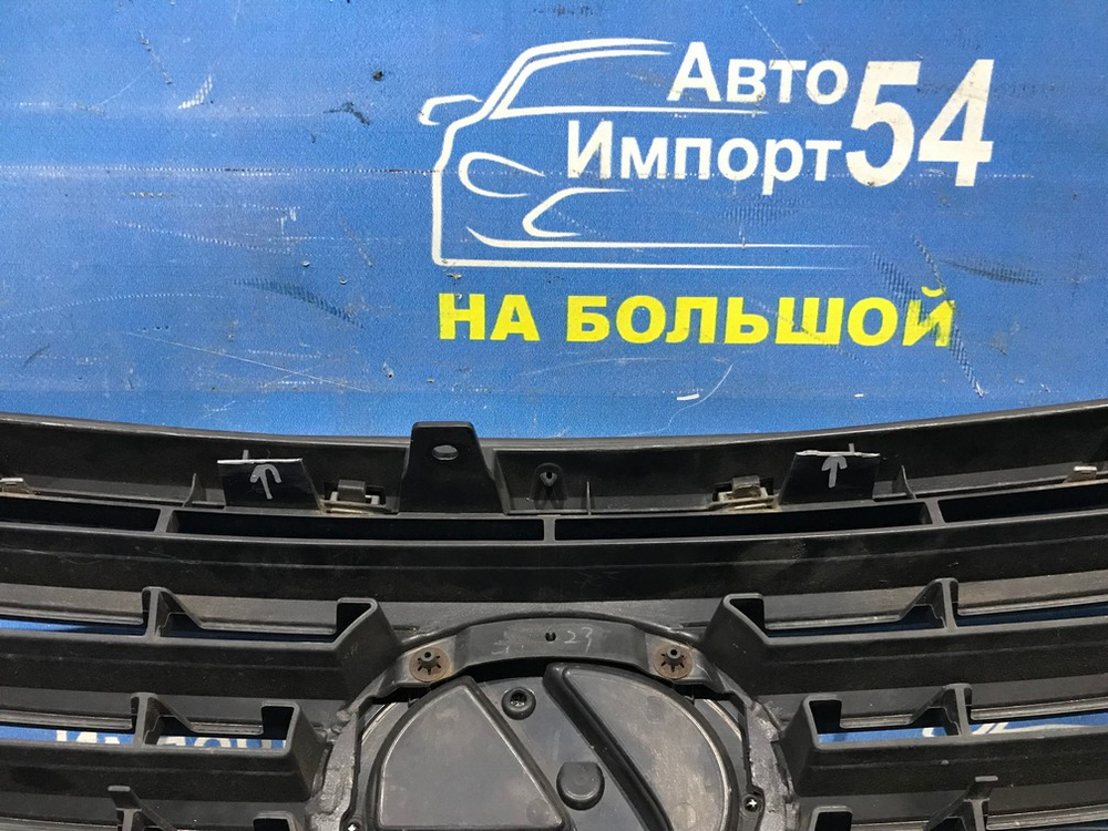 Решетка радиатора LEXUS LS460 2009-2012