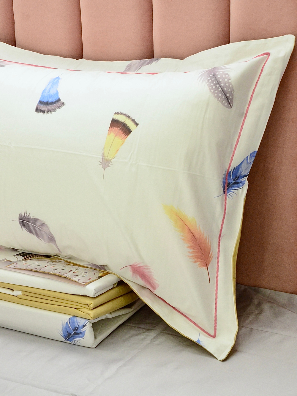 Постельное белье Feathers Yellow