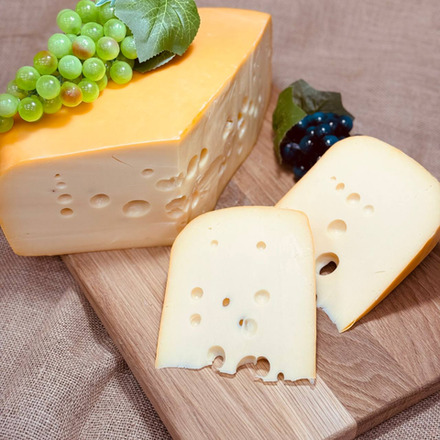 Сыр полутвердый, ручная работа «Маасдам» 45% Голландия