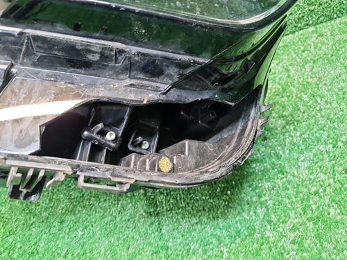 Фара правая BMW X7 G07 (2022-н.в.) LED