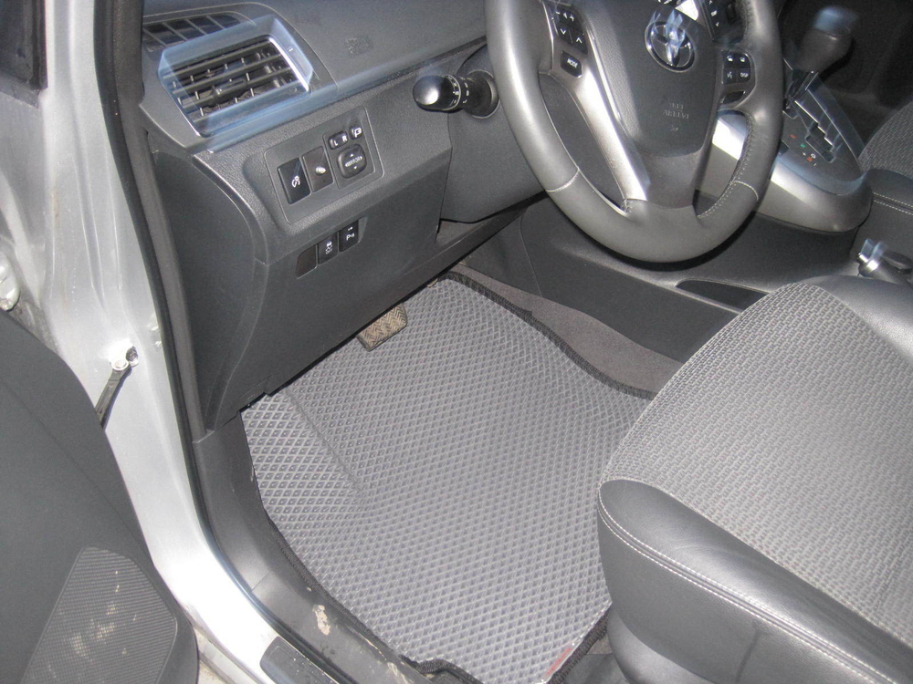 Автоковрики для Toyota Verso (2009--&gt;)
