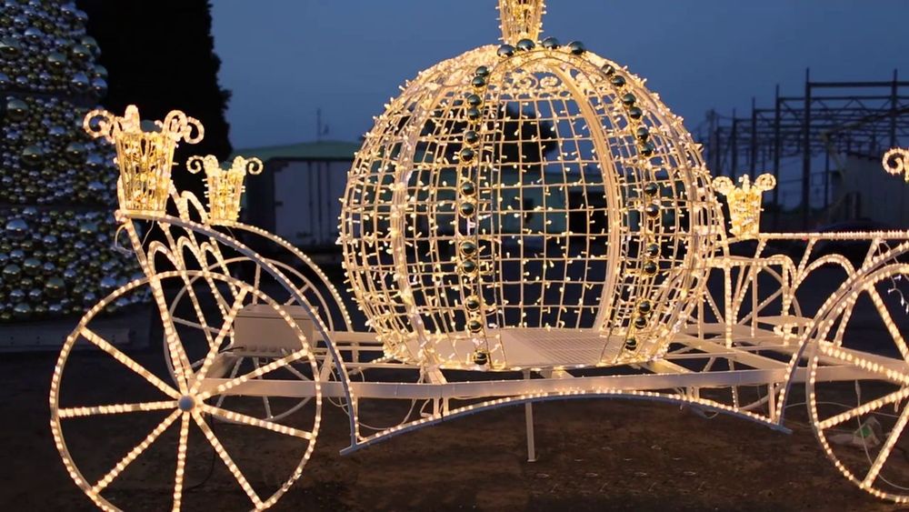 Световая композиция «Карета с лошадьми»