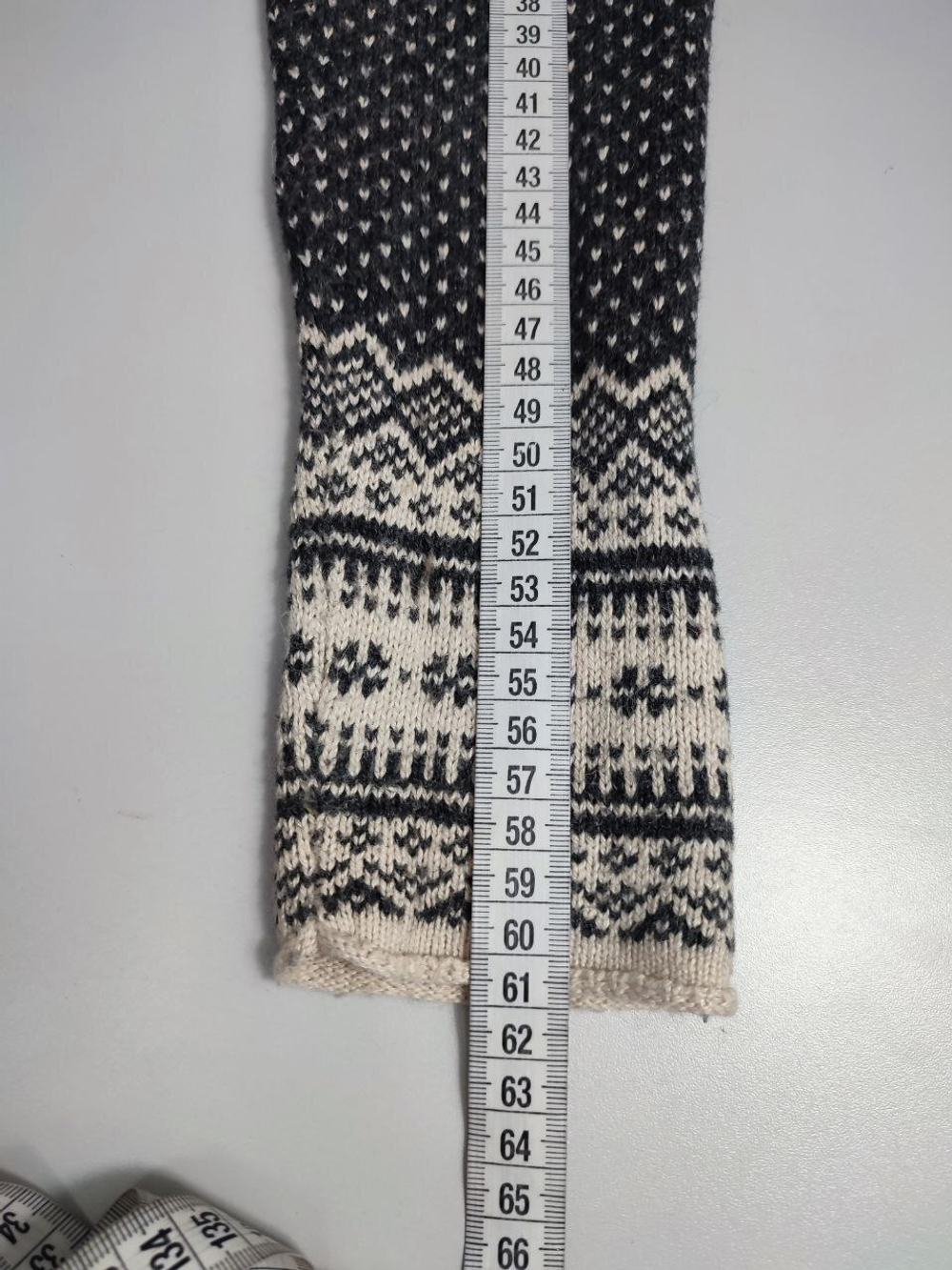 Свитер H&M с принтом 44 размер