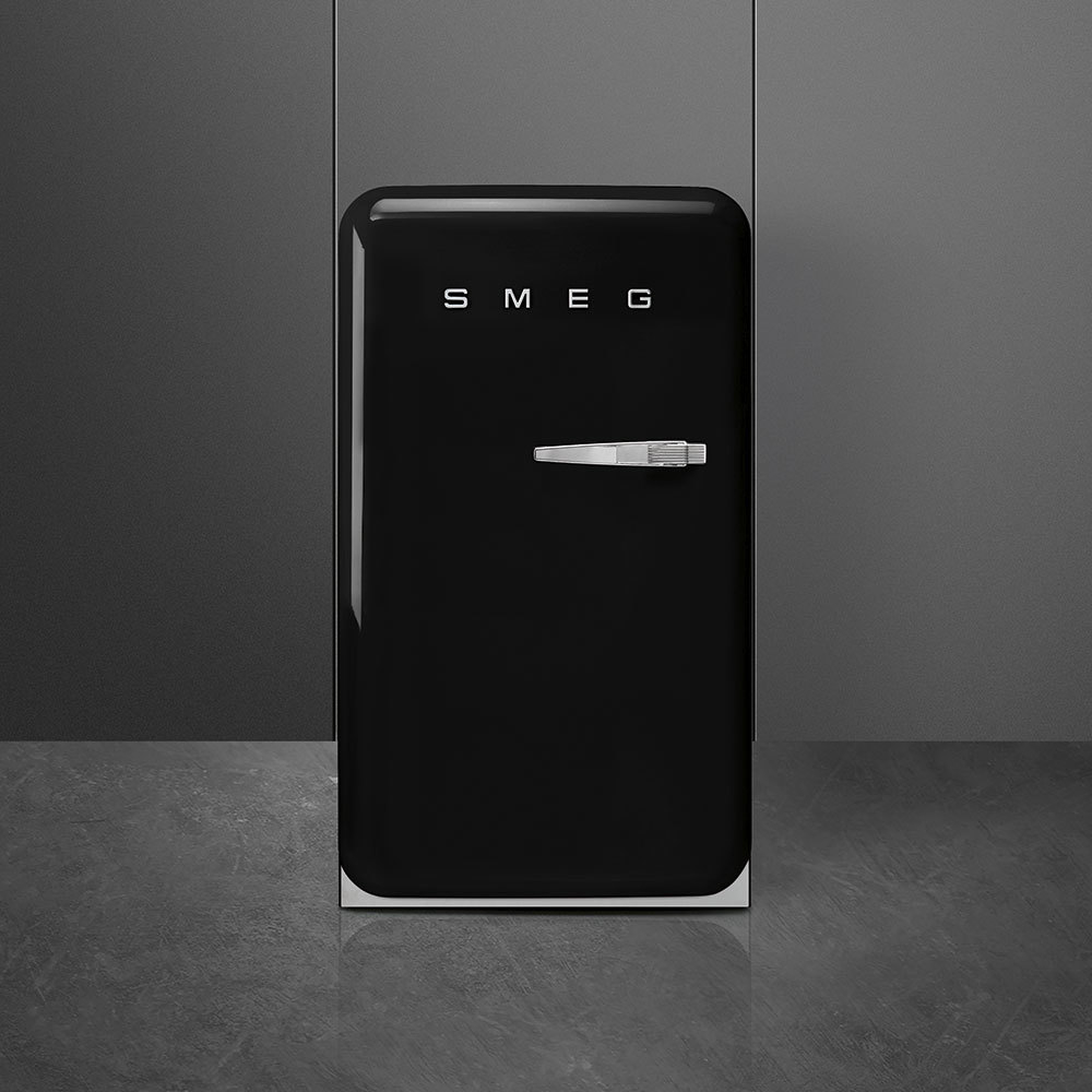 Мини холодильник черный с морозилкой Smeg FAB10LBL5