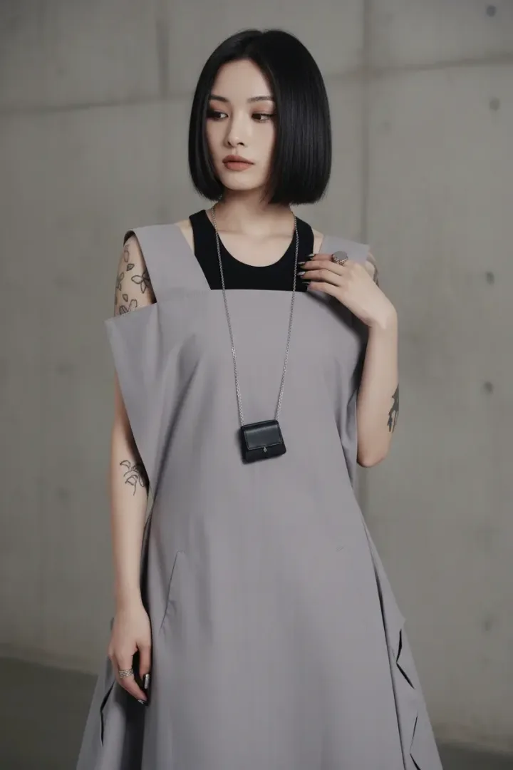 Асимметричное женское платье «NIST»