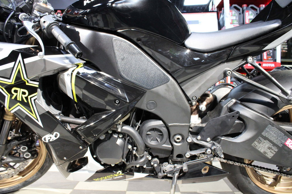 Kawasaki ZX-10R 030210 2011