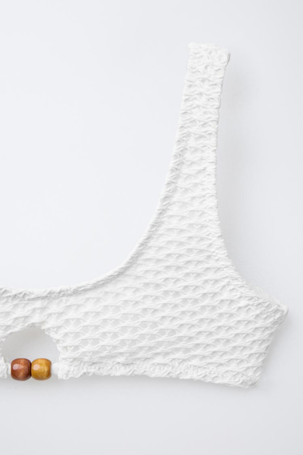 ZARA КОМПЛЕКТ БИКИНИ ИЗ РЕЛЬЕФНОЙ ТКАНИ С БУСИНАМИ, БЕЛЫЙ