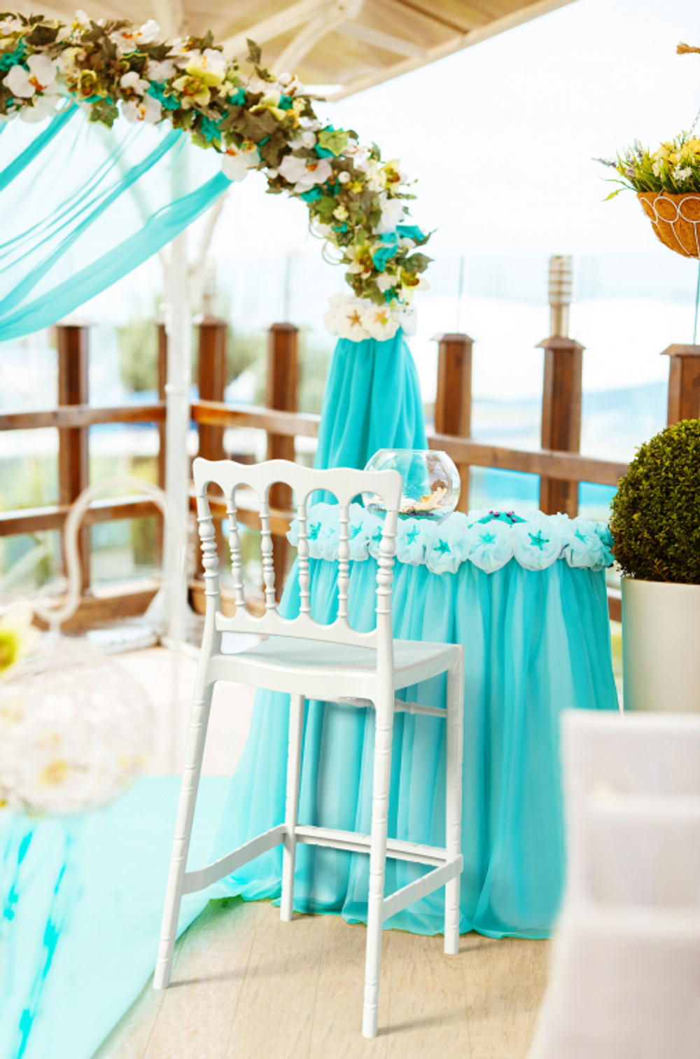 Стул пластиковый полубарный Siesta Contract Opera Bar 65, белый