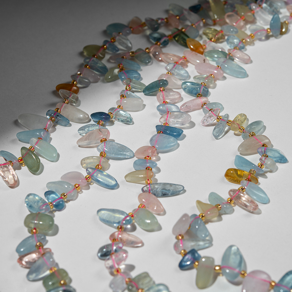 Микс бериллов натуральный, перышки, 10-19мм