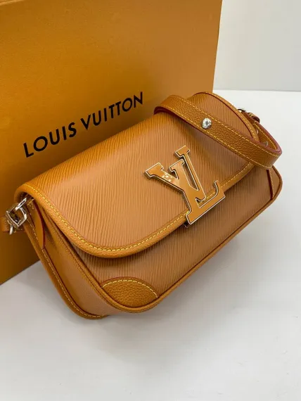 Сумка Louis Vuitton Buci коричневый