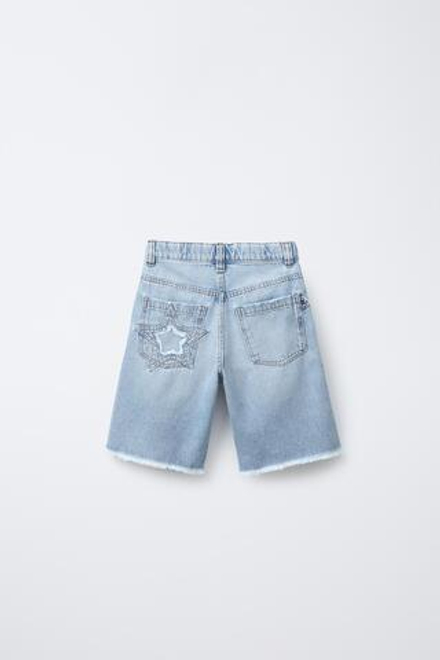 ZARA ДЖИНСОВЫЕ ШОРТЫ-БЕРМУДЫ RELAXED BAGGY С НАШИВКОЙ «ЗВЕЗДЫ», ГОЛУБОЙ