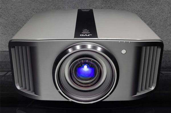 Первый в мире 8K e-shift - пректор DLA-NZ9