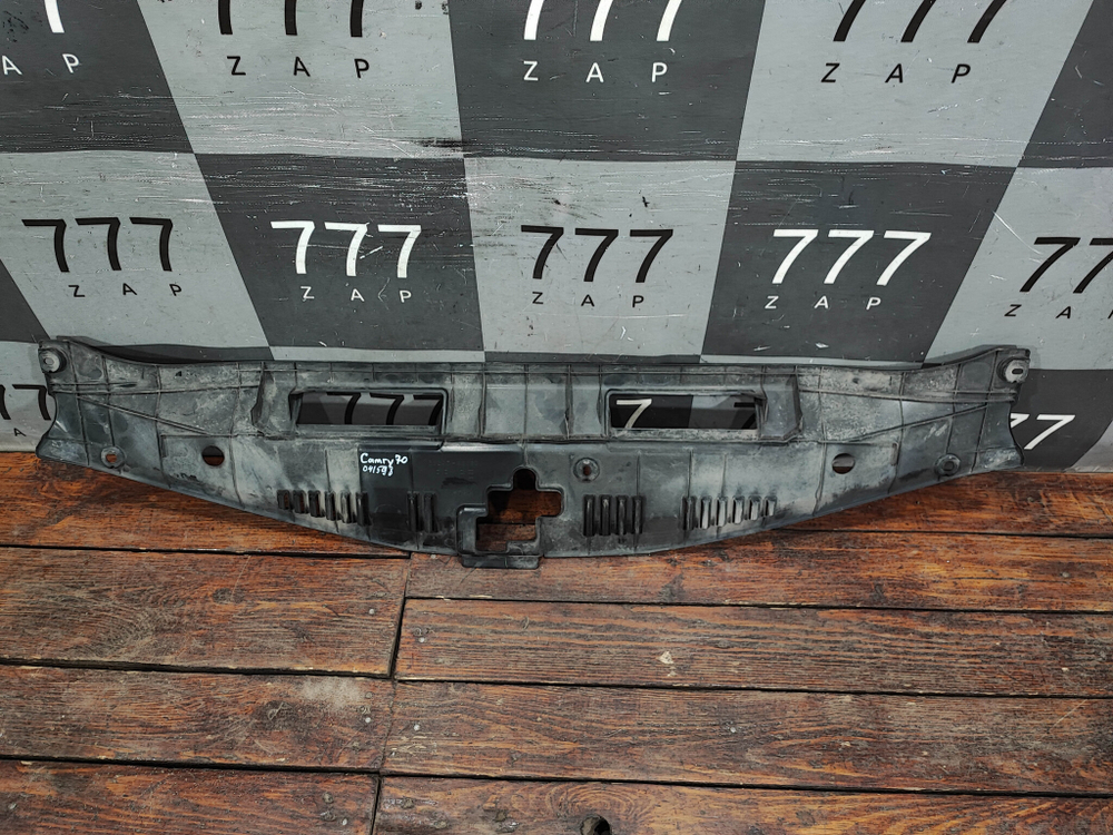 Накладка кожух замка капота Toyota Camry (XV70) 17-нв Б/У Оригинал 5329533130