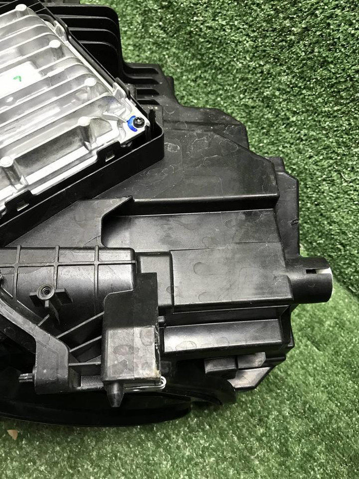 Фара правая Geely Monjaro (2021-н.в.) LED