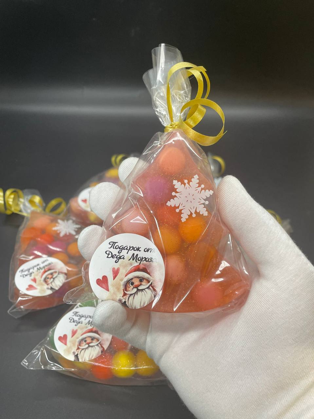 Ароматическое мыло ручной работы Елочки с шариками внутри