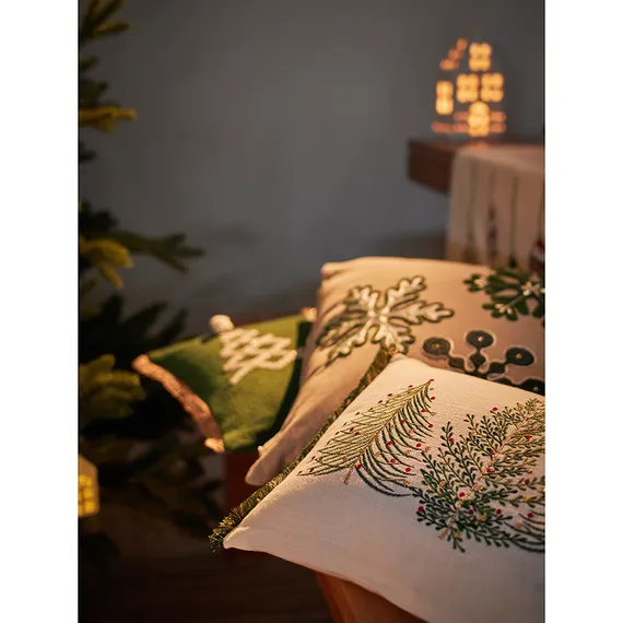 Подушка декоративная с вышивкой snow flakes из коллекции new year essential, 45х45 см
