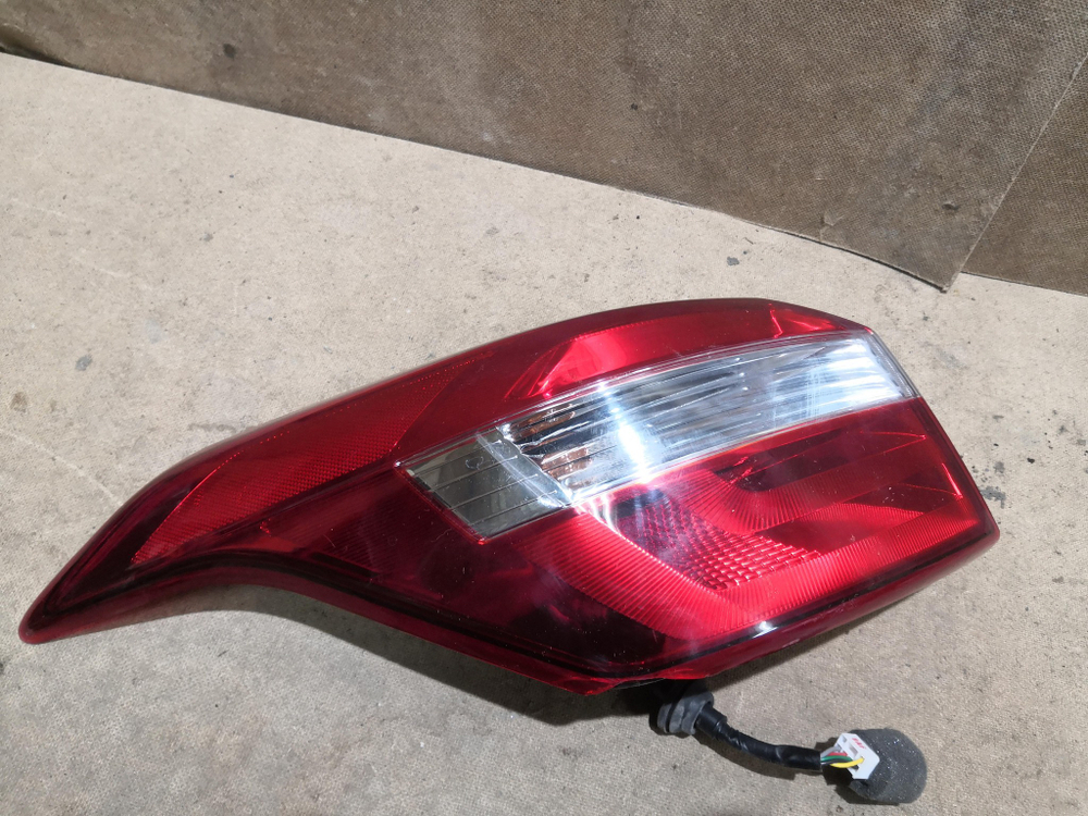 Фонарь левый внешний Hyundai Creta 1 (GS) 16-21 Б/У Оригинал 92401M0000