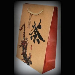 15051 Пакет подар. "Сакура" h=28,5см, l=21см, картон крафт