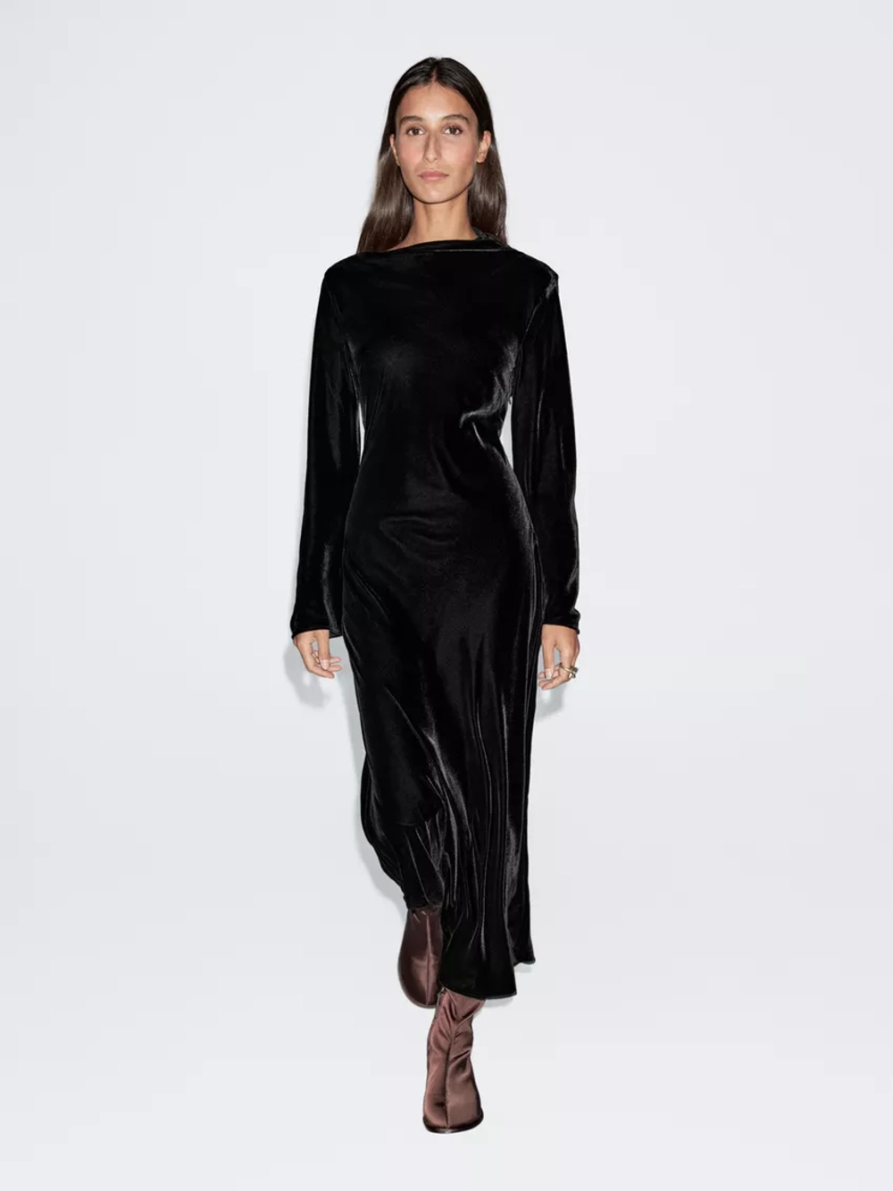 Massimo Dutti Длинное бархатное платье с вырезом-лодочкой, черный