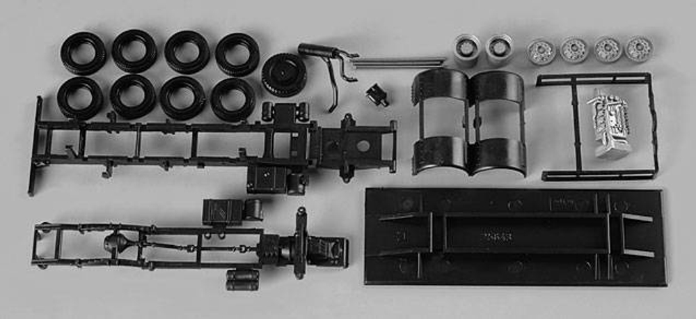 Шасси грузового автомобиля Mercedes-Benz SK 3-осное (7,15 м), 2 шт.