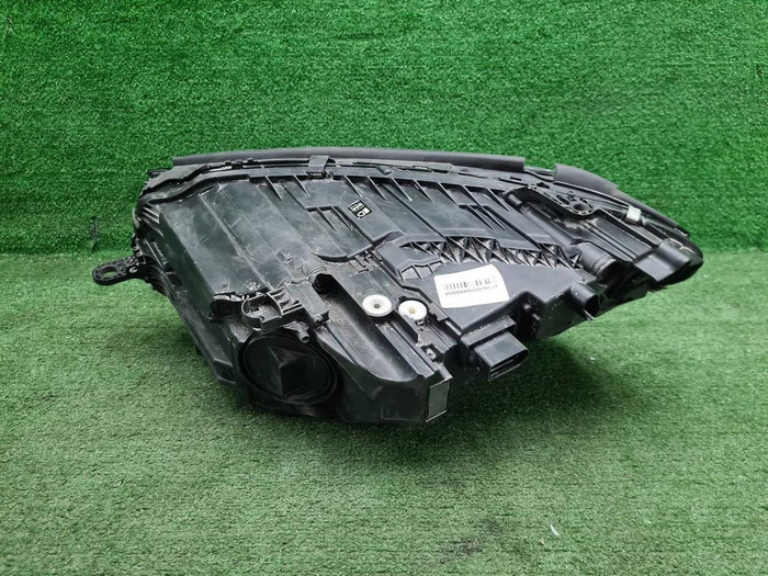 Фара правая Mercedes S W223 (20-нв) Digital Light