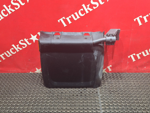 Крыло заднее правое в сборе