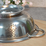 Дуршлаг 26см нерж с ручками на ножке