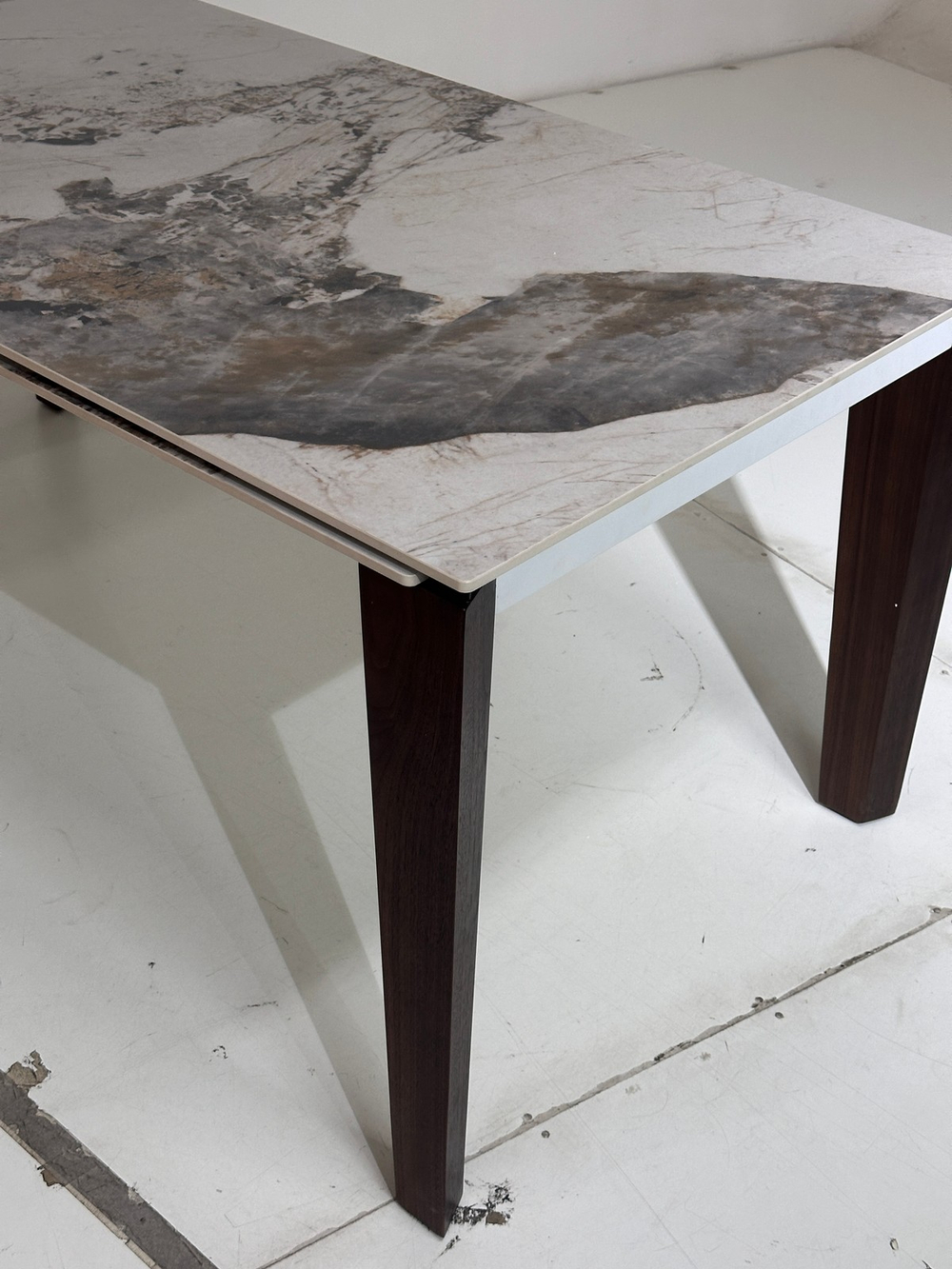 Стол М-City DISAUR Эзмир (Esmir) 180 Пандора (Gloss Luxury Pandora Solid Ceramic), Орех