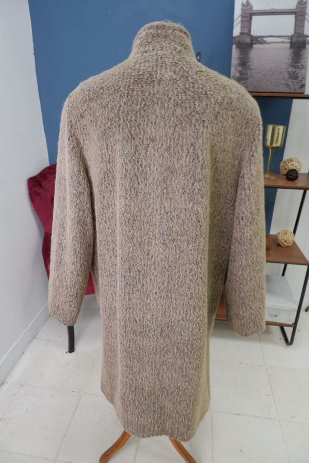 Пальто светлое 52/54 размер