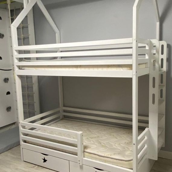 Детская кроватка Джула (Jula) из массива бука