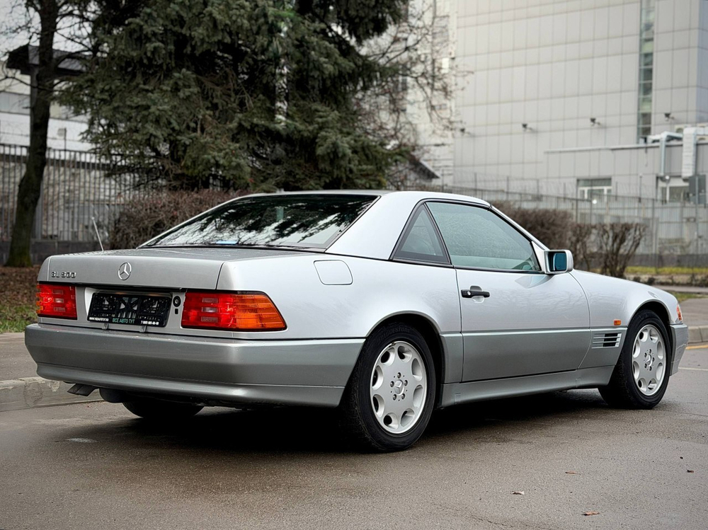 Mercedes-Benz SL 320