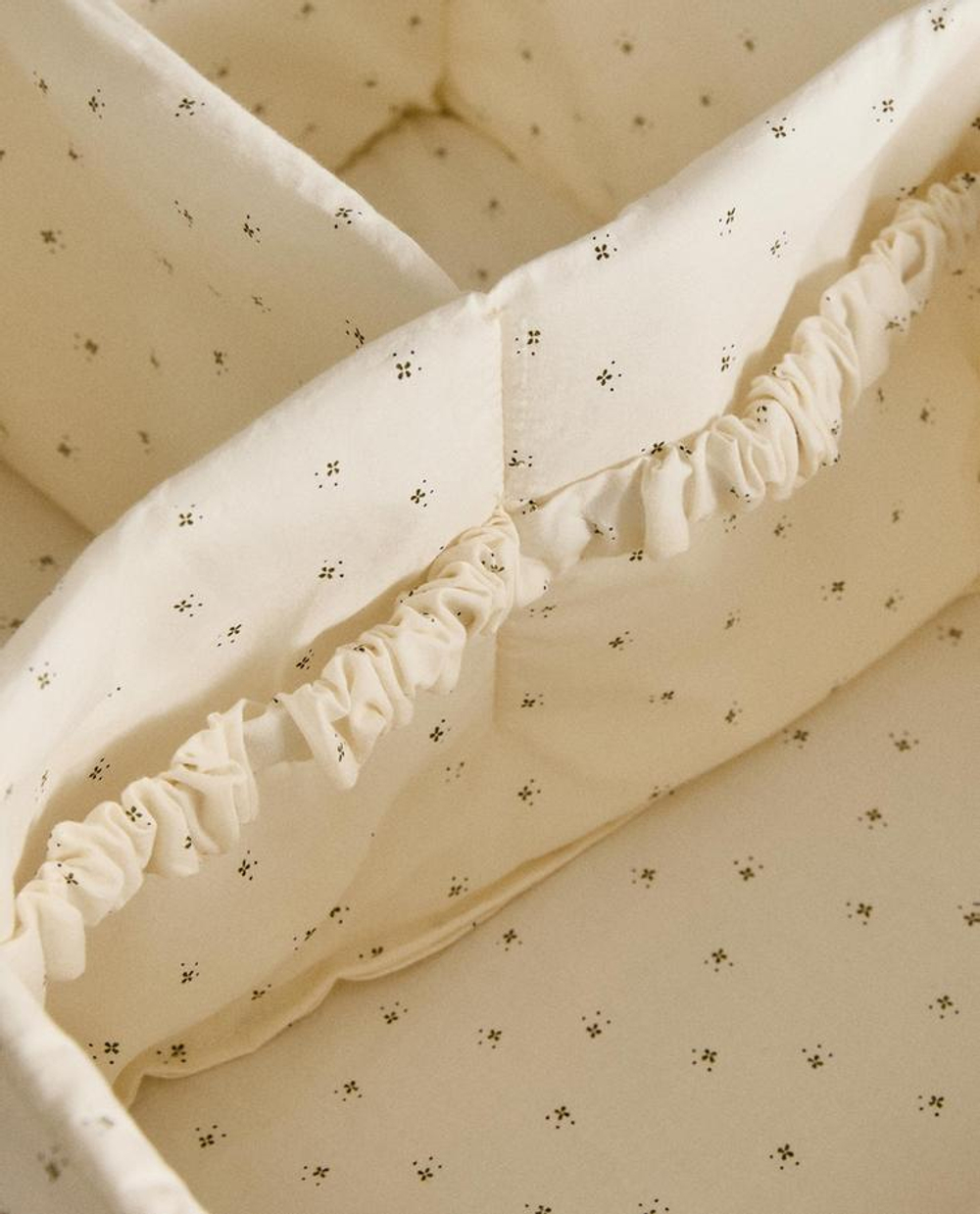 ZARA HOME ДЕТСКИЙ ХЛОПКОВЫЙ ОРГАНАЙЗЕР ДЛЯ ХРАНЕНИЯ С ЦВЕТОЧНЫМ ПРИНТОМ, ЗЕЛЕНЫЙ