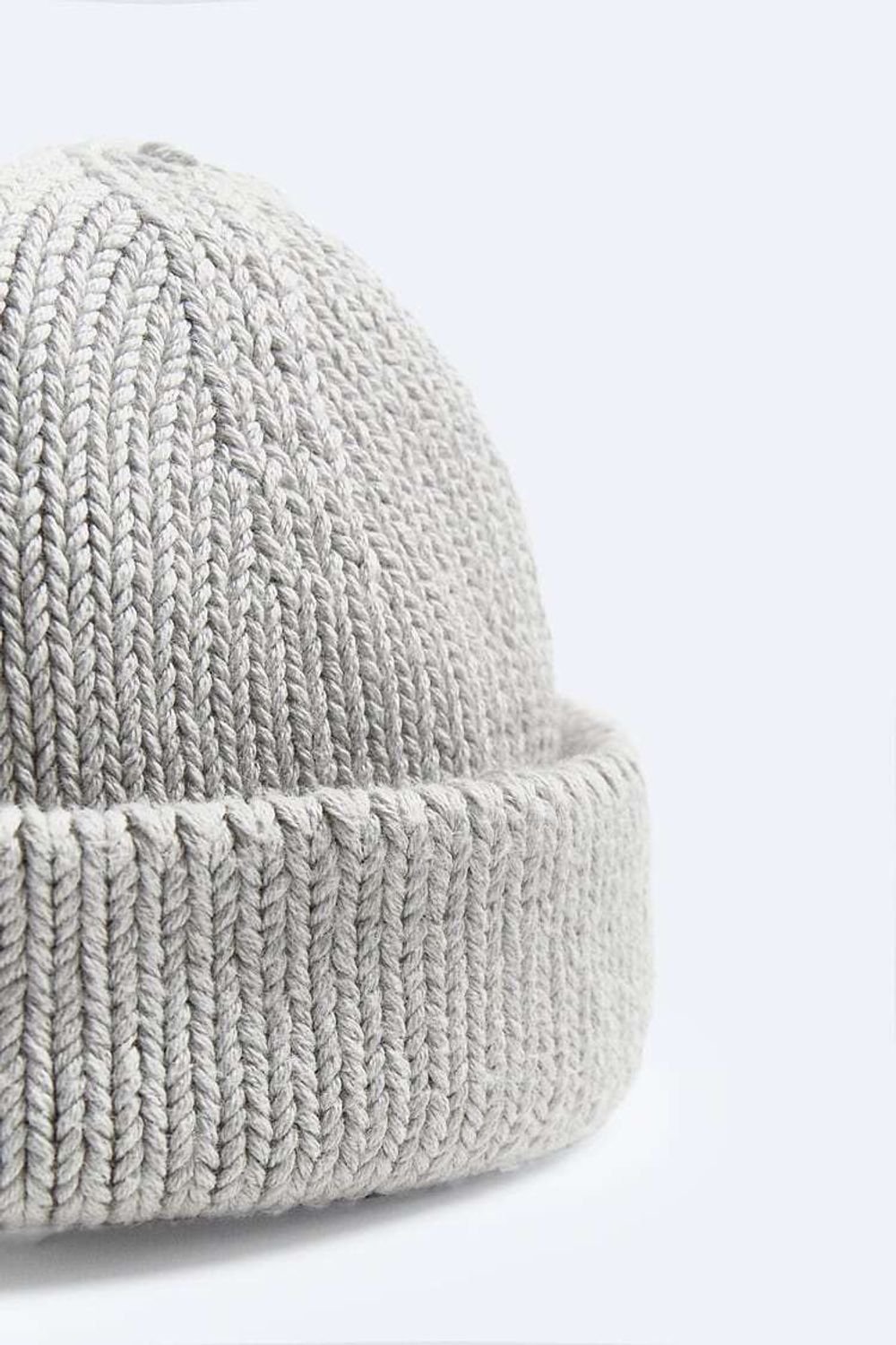 ZARA КОРОТКАЯ ШАПКА БИНИ, ЦВЕТ ЛЬДА